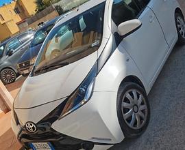 TOYOTA Aygo 2ª serie - 2015