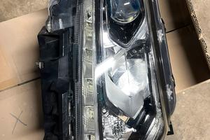 Nissan X- trail Fanale anteriore lato passeggero