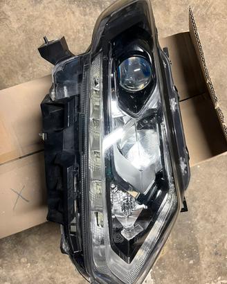 Nissan X- trail Fanale anteriore lato passeggero