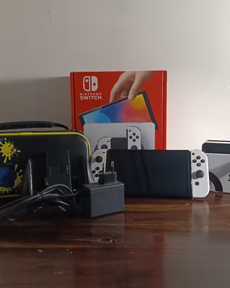 Nintendo oled ( prezzo trattabile )