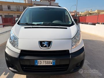 Peugeot expert 2.0 disel 120kw.
