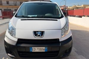 Peugeot expert 2.0 disel 120kw.