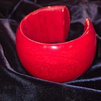 Bracciale a fascia in legno rosso 
