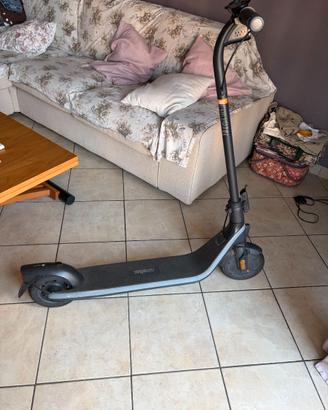 Monopattino Ninebot KickScooter E2