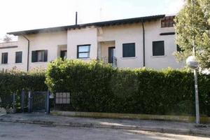 Immobile in asta di 72 m² con 2 locali e box auto 