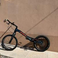 Bici trial Ozonys Curve Pro 20’