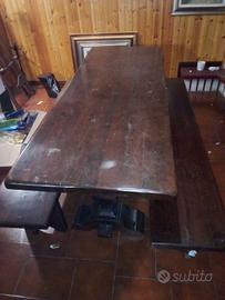 Tavolo e panche legno massiccio 