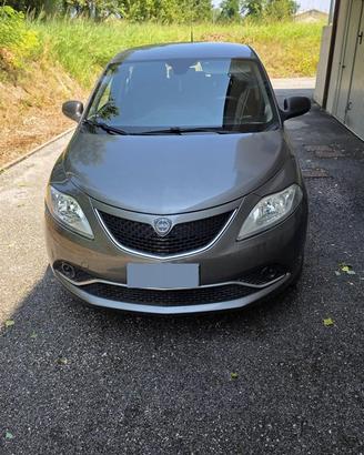 Lancia ypsilon 2017 km 85000