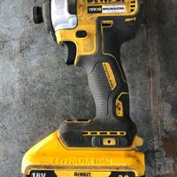 Avvitatore ad impulsi 18V Dewalt DCF887