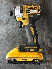 Avvitatore ad impulsi 18V Dewalt DCF887