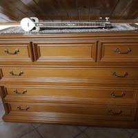 Cassertiera in legno con cassetti