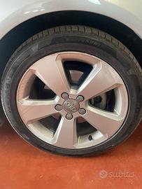 Cerchi audi a3 da 17 con gomme nuove