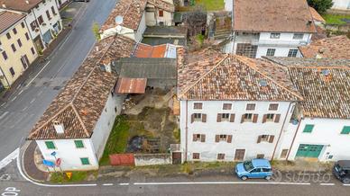 CASA DI CORTE A BADIA CALAVENA