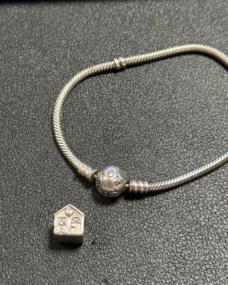 Charm Pandora