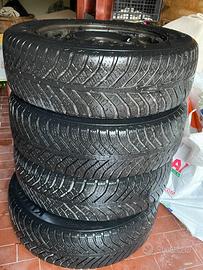 Cerchi e gomme auto 4 stagioni