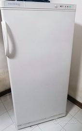 congelatore verticale Siltal. RITIRO ENTRO IL 4 MA