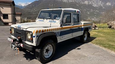 Land rover defender 130