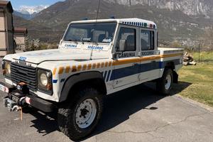 Land rover defender 130
