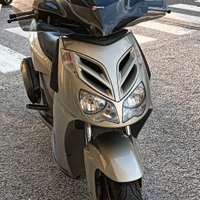 Aprilia sportcity 300 cube