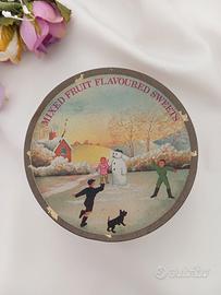 collection scatola latta ricordi vintage oggetti