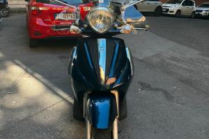 Beverly 300 Tourer
