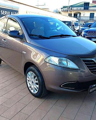 Lancia Ypsilon 0.9 Twinair 85 CV metano Ecoch...