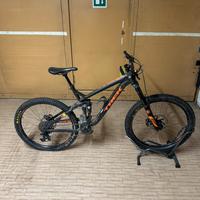 Trek Slash 8