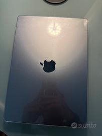 Mac Book pro 14 con soli 38 cicli di batteria