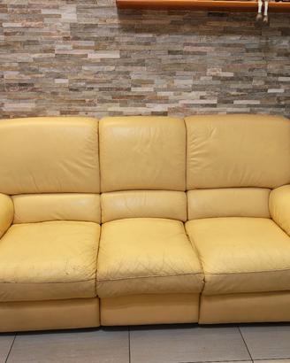 Divano Chateau d'Ax pelle con relax motorizzate 