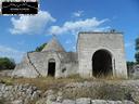 complesso-immobiliare-3-strutture-terreno-2-5ha