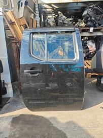 PORTA POST DX NISSAN NAVARA 2.5 TD 2010 YD25 811/2