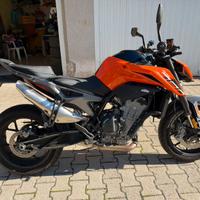 KTM Duke 790 - pari al nuovo - 2316km - QS +