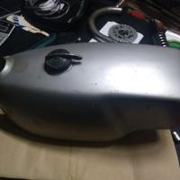 serbatoio come nuovo con tappo moto b benelli