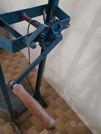 imbottigliatrice tappi in sughero
