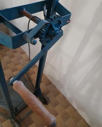 imbottigliatrice tappi in sughero