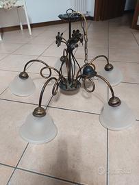 Lampadario in ferro battuto 