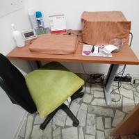 TAVOLO / SCRIVANIA PER BASE PC CON SEDIA GIREVOLE 
