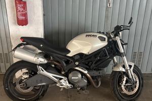 Ducati Monster 696