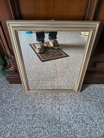 Specchio da parete con cornice lavorata argento/or