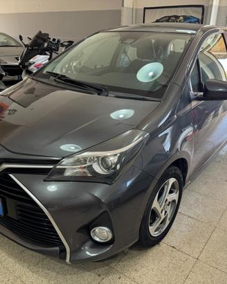 Toyota Yaris 1.5 Hybrid AUTOMATICA Business OK NEO