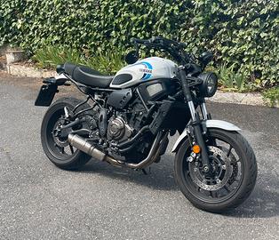Yamaha XSR 700 2023 accessoriata