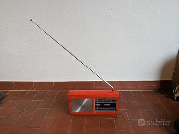 Radio Portatile Vintage Rossa TR44 - Anni '70