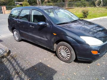 FORD Focus 1.6i 16V cat SW Ambiente
