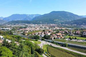 ISERA: PANORAMICO TERRENO EDIFICABILE!