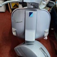 Piaggio Vespa PX 150 con 850 km