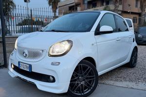 Smart ForFour 70 1.0 twinamic Allestita Brabus
