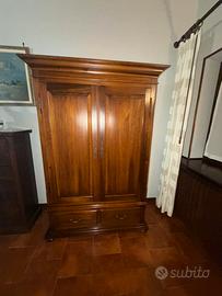 Armandio in legno massello stile classico