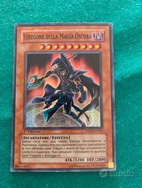 Carta Yu-gi-oh Stregone della Magia Oscura