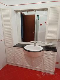 Mobile bagno con lavandino