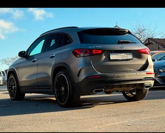GLA 200 D - allestimento AMG
